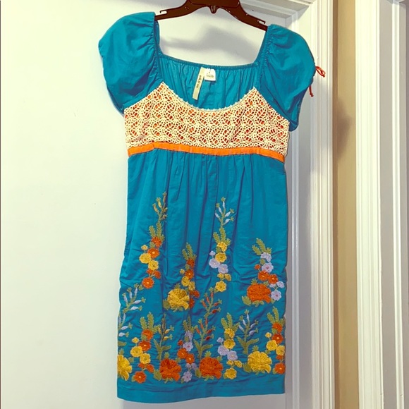 Boutique Dress with Adorable Embroidery - Picture 1 of 5